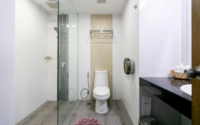 Grand Ratchapruek Hotel
