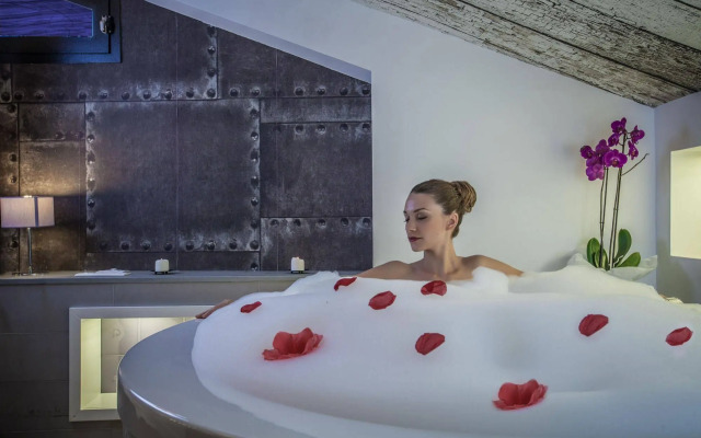 Viol Boutique Rooms