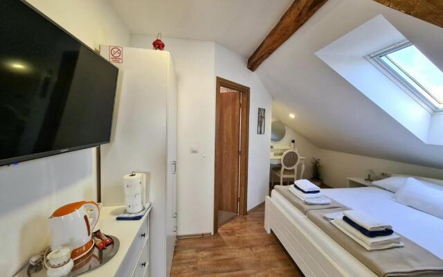 Rooms Garden