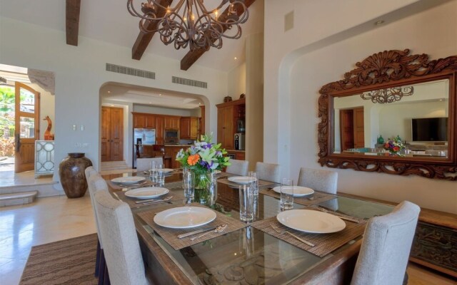 Casa Maravillas: 4 Bdrm Colonial Inspired Design Villa in Punta Ballena at a Discounted Rate!