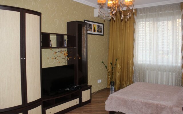 Na Klaryi Luchko 12 Apartments