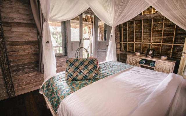Dream Beach Huts – Guest Rooms – Lembongan Island