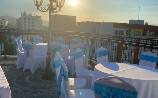 GOODTECH LUXURY  Hotel & Apartment
