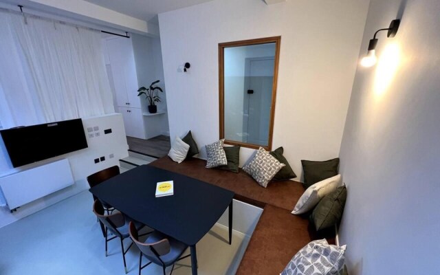 Design led 1 Bedroom Flat in Buzzing Queens Park
