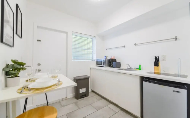 Fabulous Studio 15 min from The Beach
