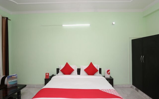 OYO 18669 Shree Palce