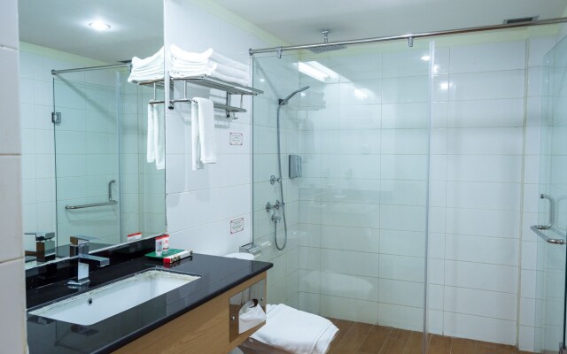 OYO 666 D' Grande Hotel Batam