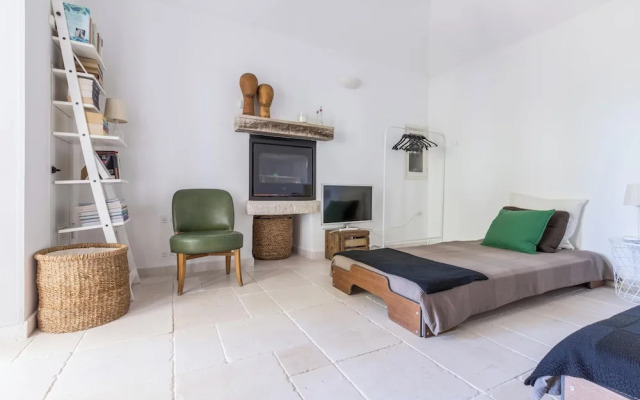 3937 Villa Irene by Barbarhouse