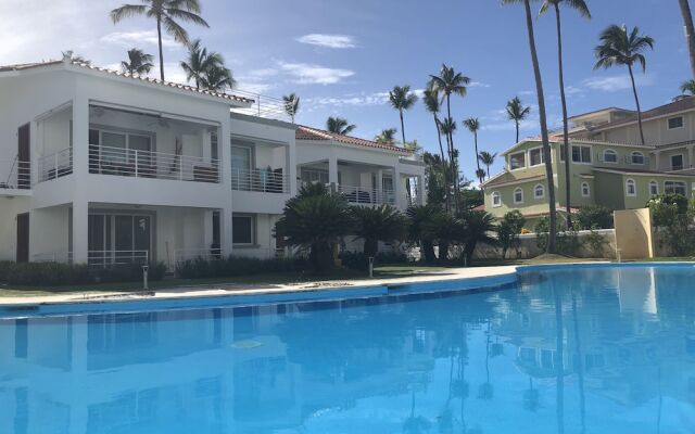 Los Corales Tropical Beach Resort & SPA