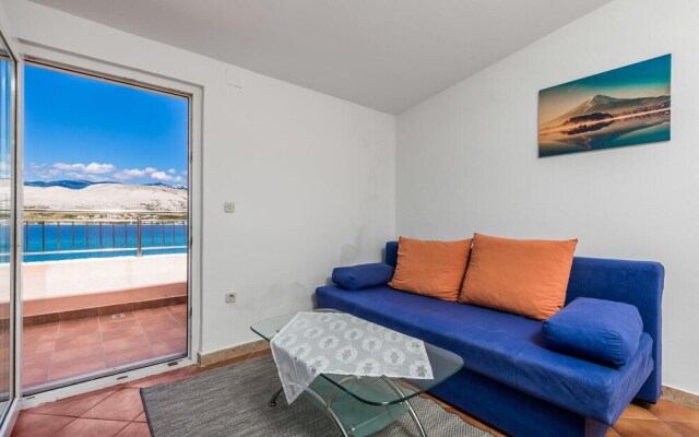 Stunning Apartment in Pag With Wifi and 2 Bedrooms