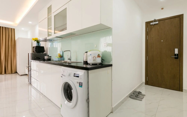 Jennifer House - Millenium Apartment