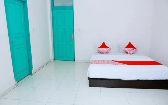 Grand Wisata Hotel by OYO Rooms
