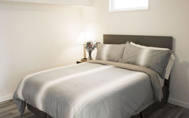 Bowmanville Marina Inn & Suites