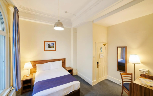 Discovery Inn Hotel