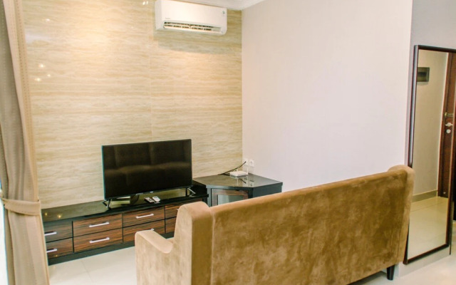 Comfortable And Homey 2Br At Mangga Dua Apartment