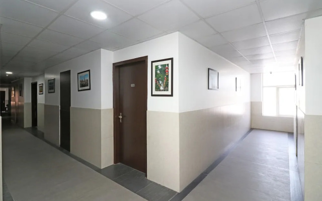 Capital O 18443 Hotel Nano