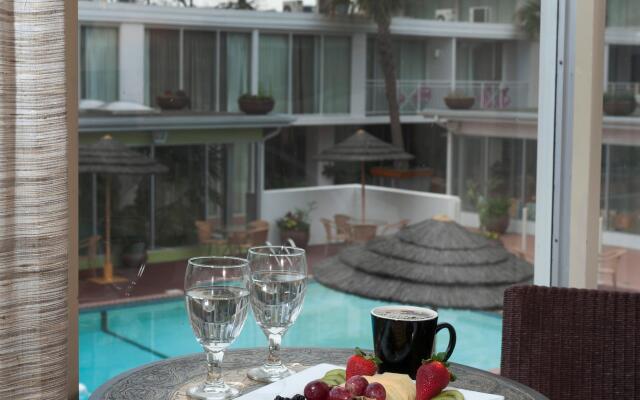 El Tropicano Riverwalk