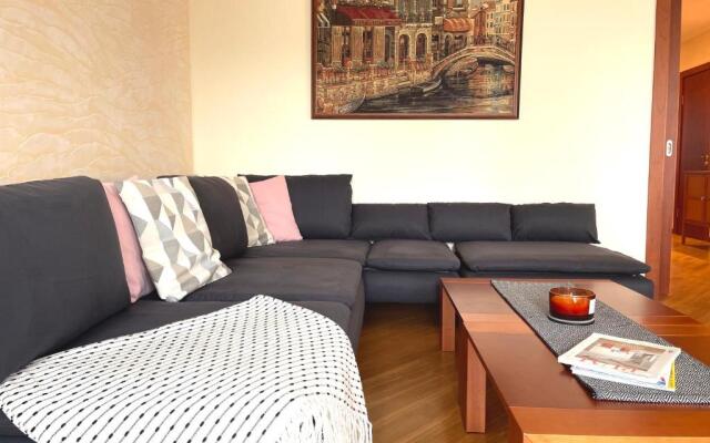 5th Line Apartment, 300m to the beach