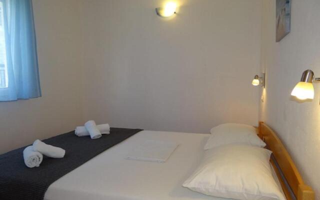 Apartments Mara - 70m from the sea