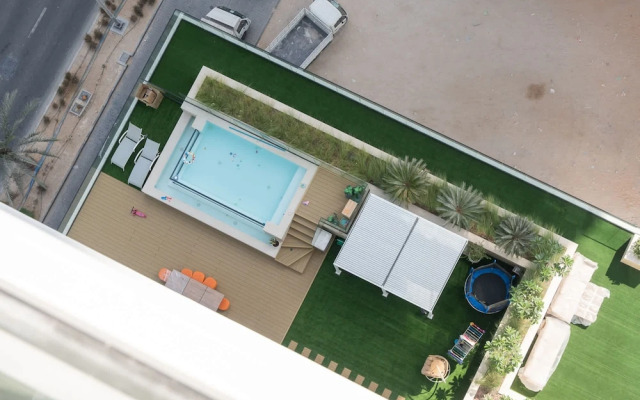 Luxury 1-bedroom JVC Apartment With Balcony Pool