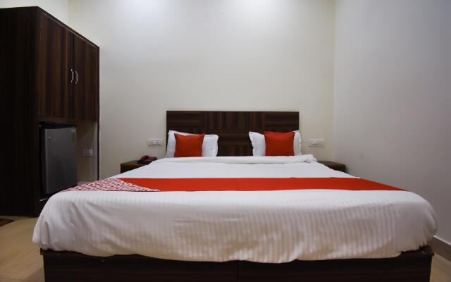 OYO 9727 Hotel Welcome Inn 2