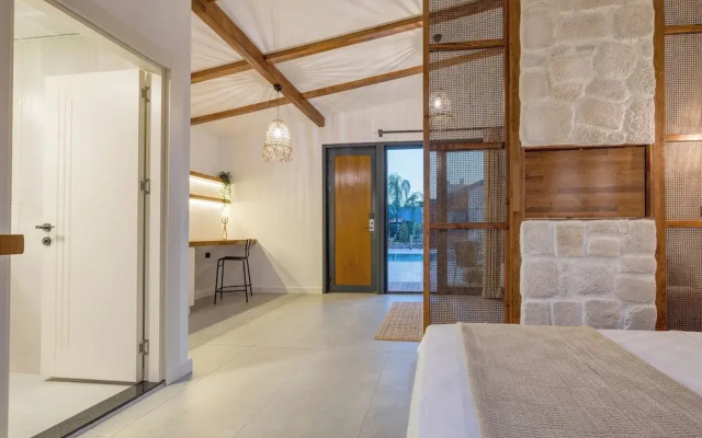 Rota Kilidonia Karaöz Suites&Villas