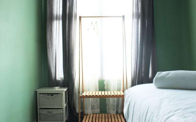 Modern 2BR Apartment at Newton Residence