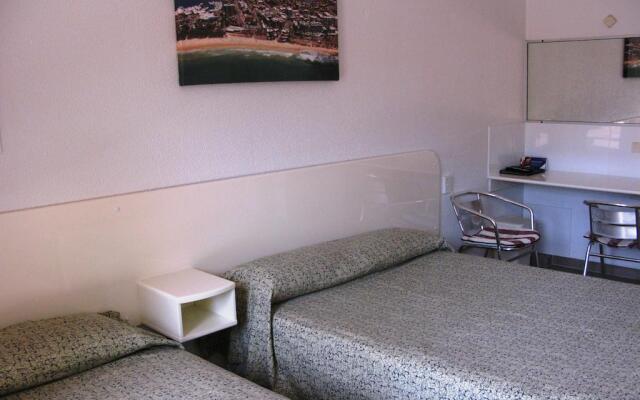 River Esplanade Motel