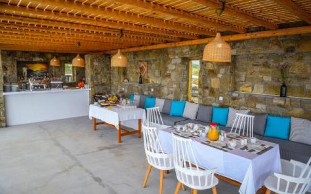 THA-LIA Myconian Suites and Studios