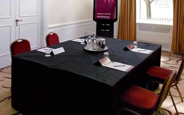 Winchester Wessex Hotel by Sunday
