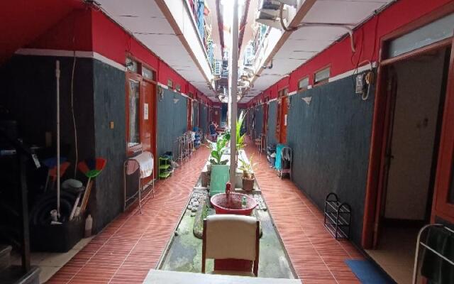 OYO 91341 D'phoenix Anggrek Syariah Residence