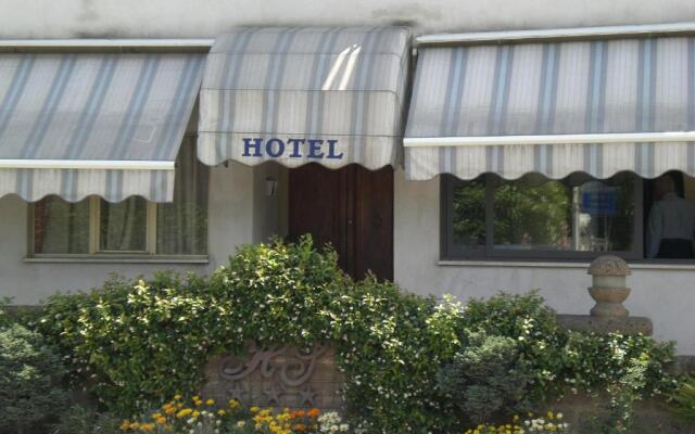 Hotel Sassacci