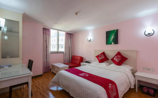 LN White House Hotel