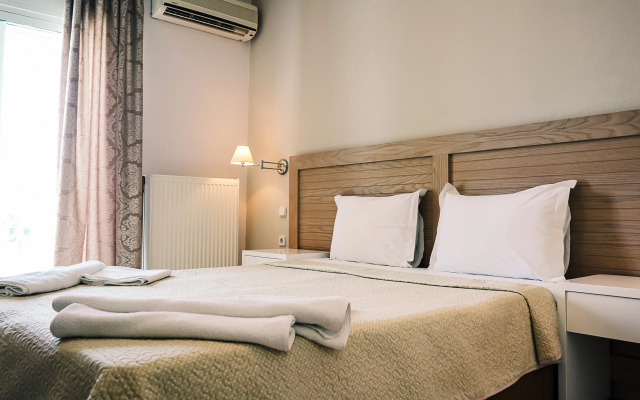 Stavros Beach Hotel