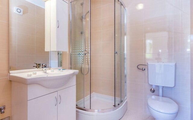 Charming Home With Swimming Pool and Beautiful Covered Terrace