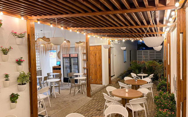 Azure Lofts & Pool Hotel