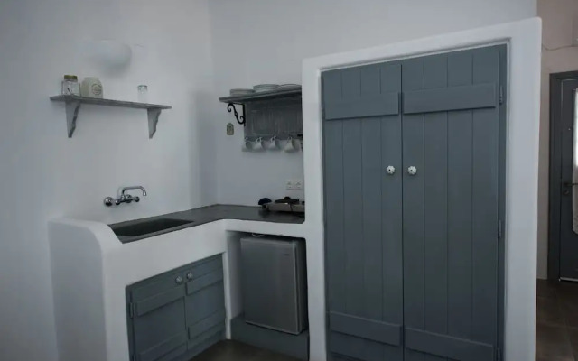 Ostria Studios-Apartments