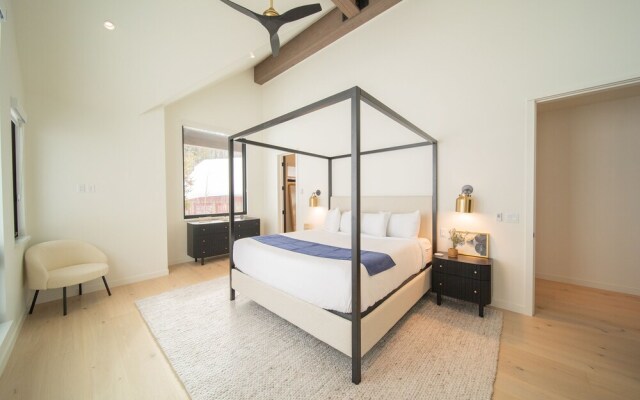 Wolf Rock Home 82