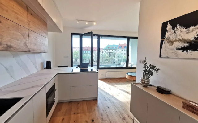 Free Parking, Center Location, Nuslesky Pivovar Sunset Balcony Home