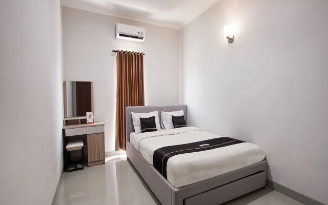 OYO 3935 Artha Ambarukmo Exclusive