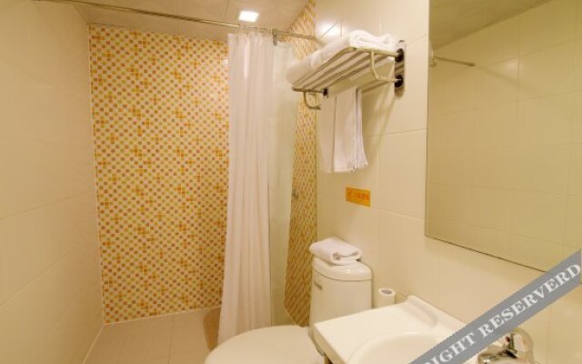 Home Inn (Yangzhong Yangzi Middle Road)