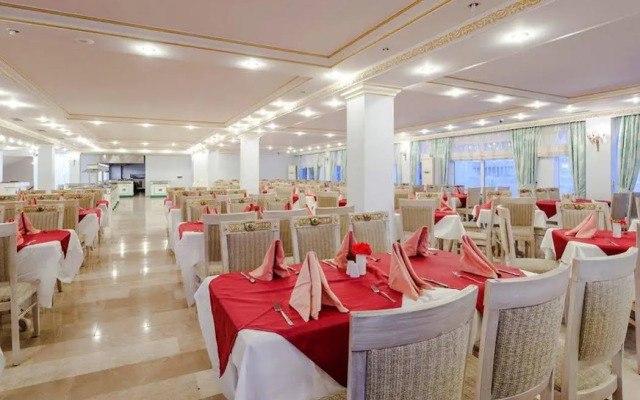 Larina Resort & Spa Hotel