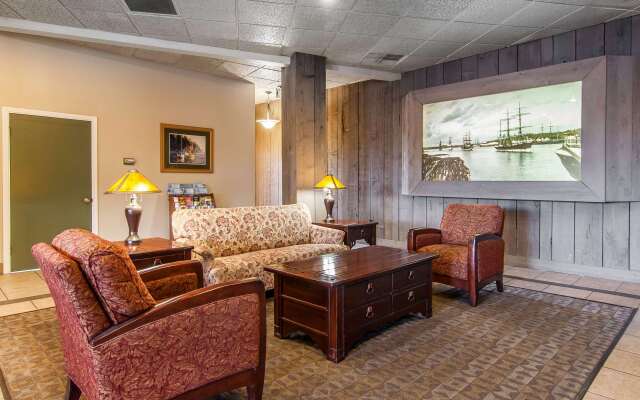 Quality Inn & Suites at Coos Bay