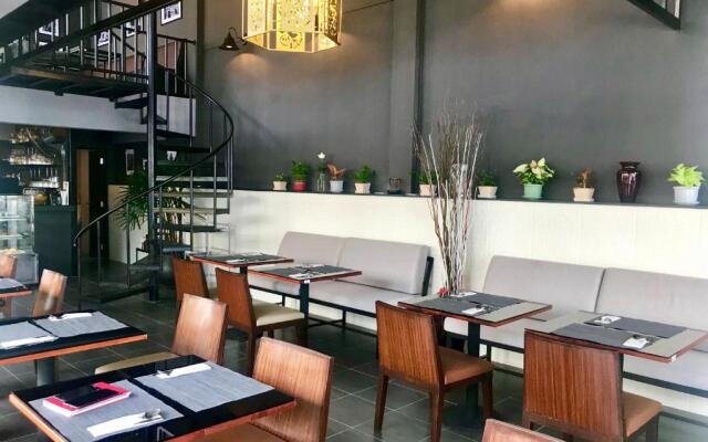 The BEACH CHA AM Suites