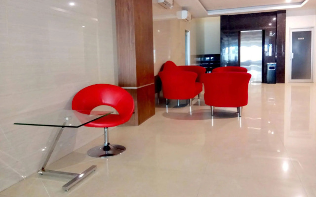 RedDoorz Plus @ Grand Pacifik Hotel Makassar
