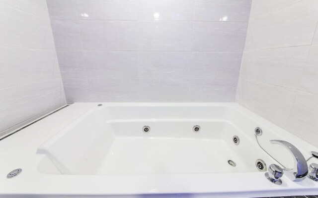 Bentley Business Hotel
