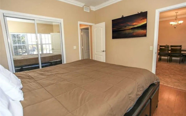 Lakeview Court Castle