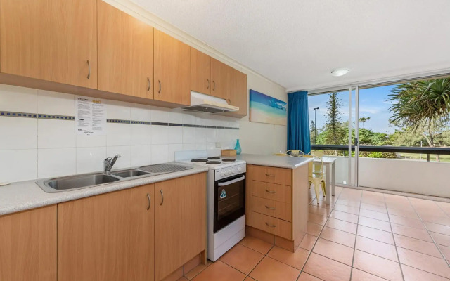 Hi Ho Beach Apartments