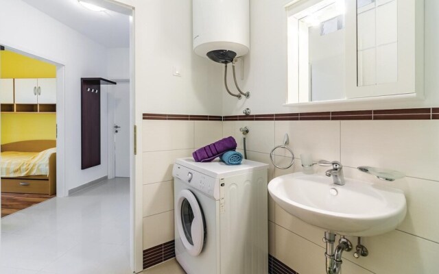 Beautiful Home in Vodnjan With Wifi and 2 Bedrooms