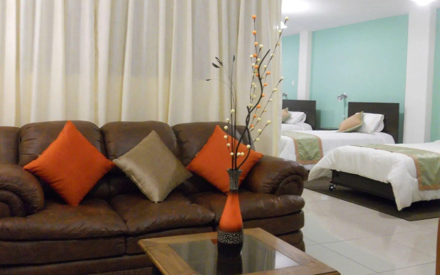 Yuraq Hotel